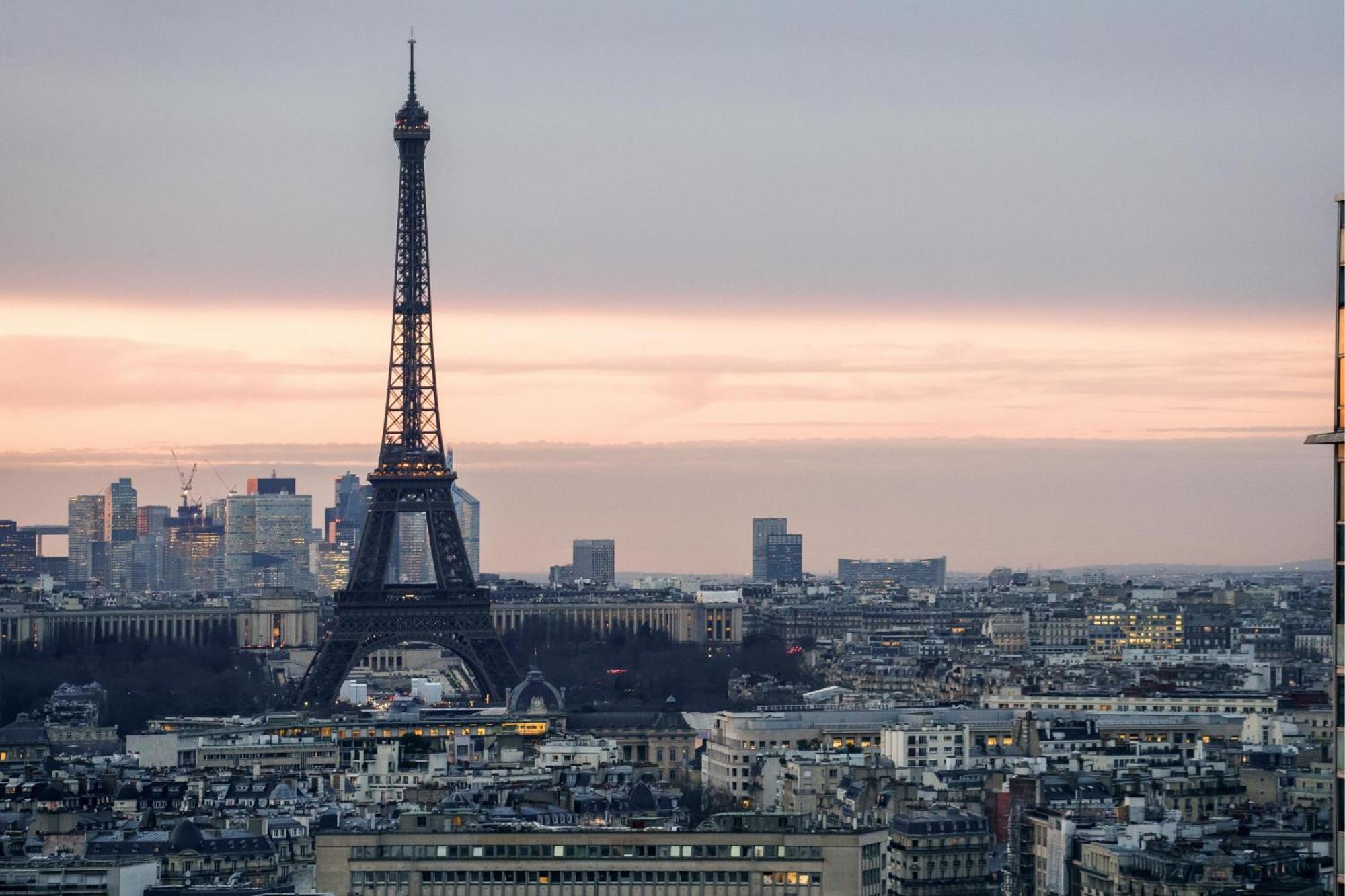 Paris Luxury Apartment 75M2 With Eiffel Tower View, 1 Min Metro, Parking Esterno foto