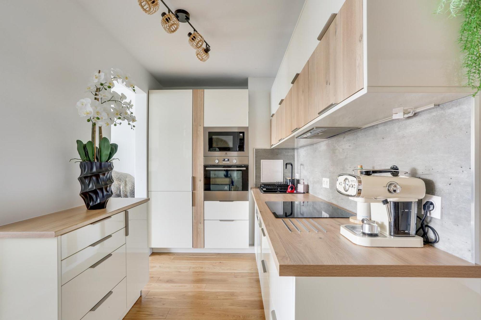 Paris Luxury Apartment 75M2 With Eiffel Tower View, 1 Min Metro, Parking Esterno foto